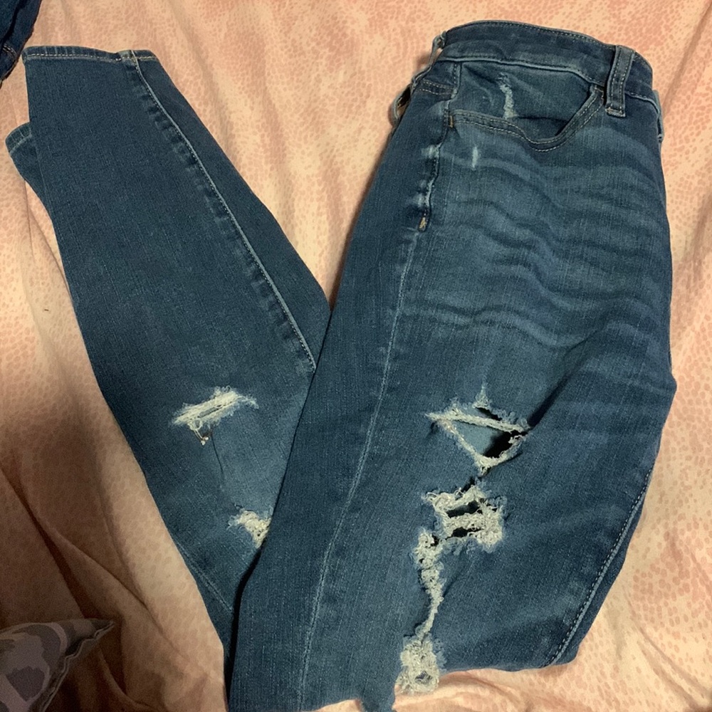 american eagle ripped jeans